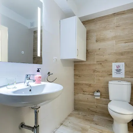 Amazing Front B2 Apartment *